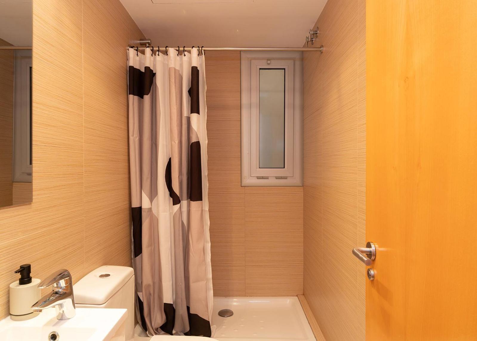 Modern Near Pl. Espana Apartamento *